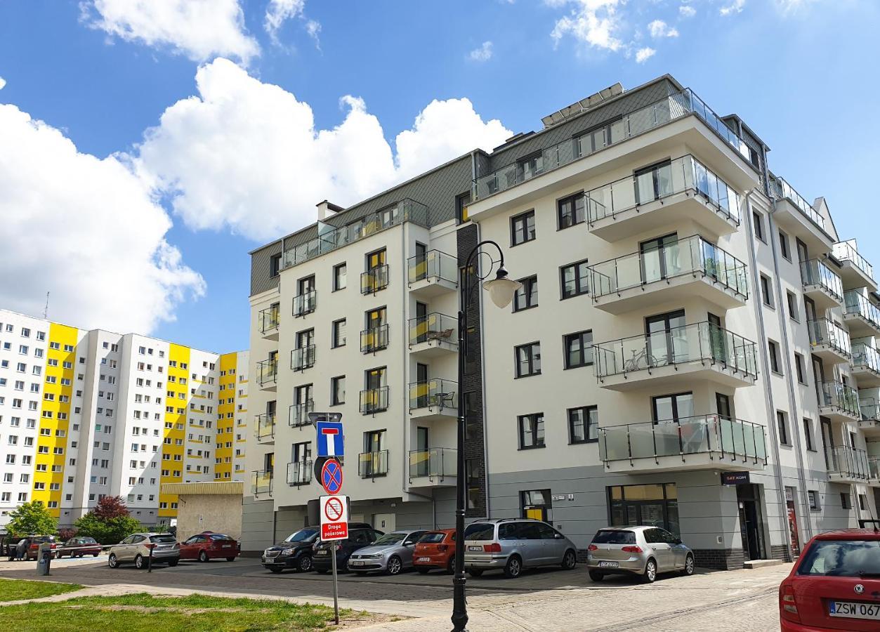 シフィノウイシチェVisit Baltic - Monte Cassinoアパートメント エクステリア 写真